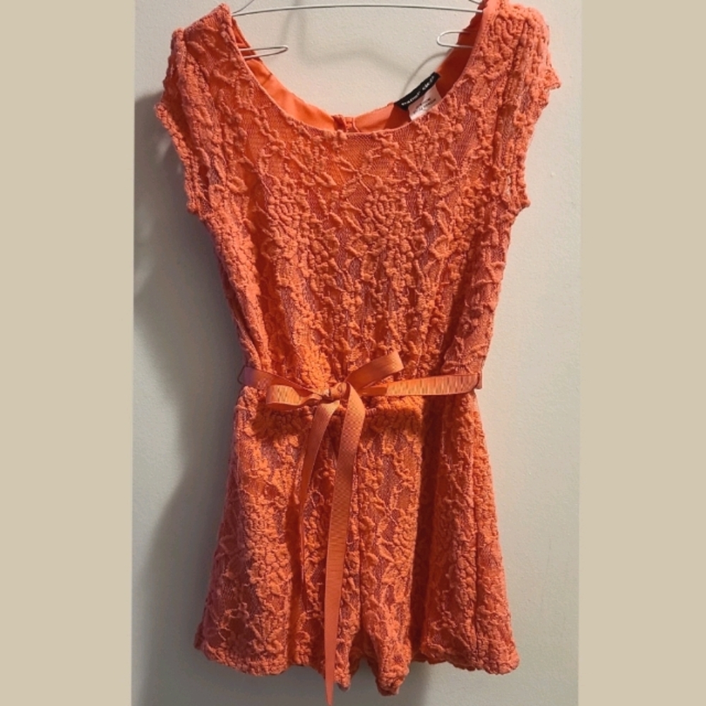 📻4/$15 Sz8 Paper Doll romper